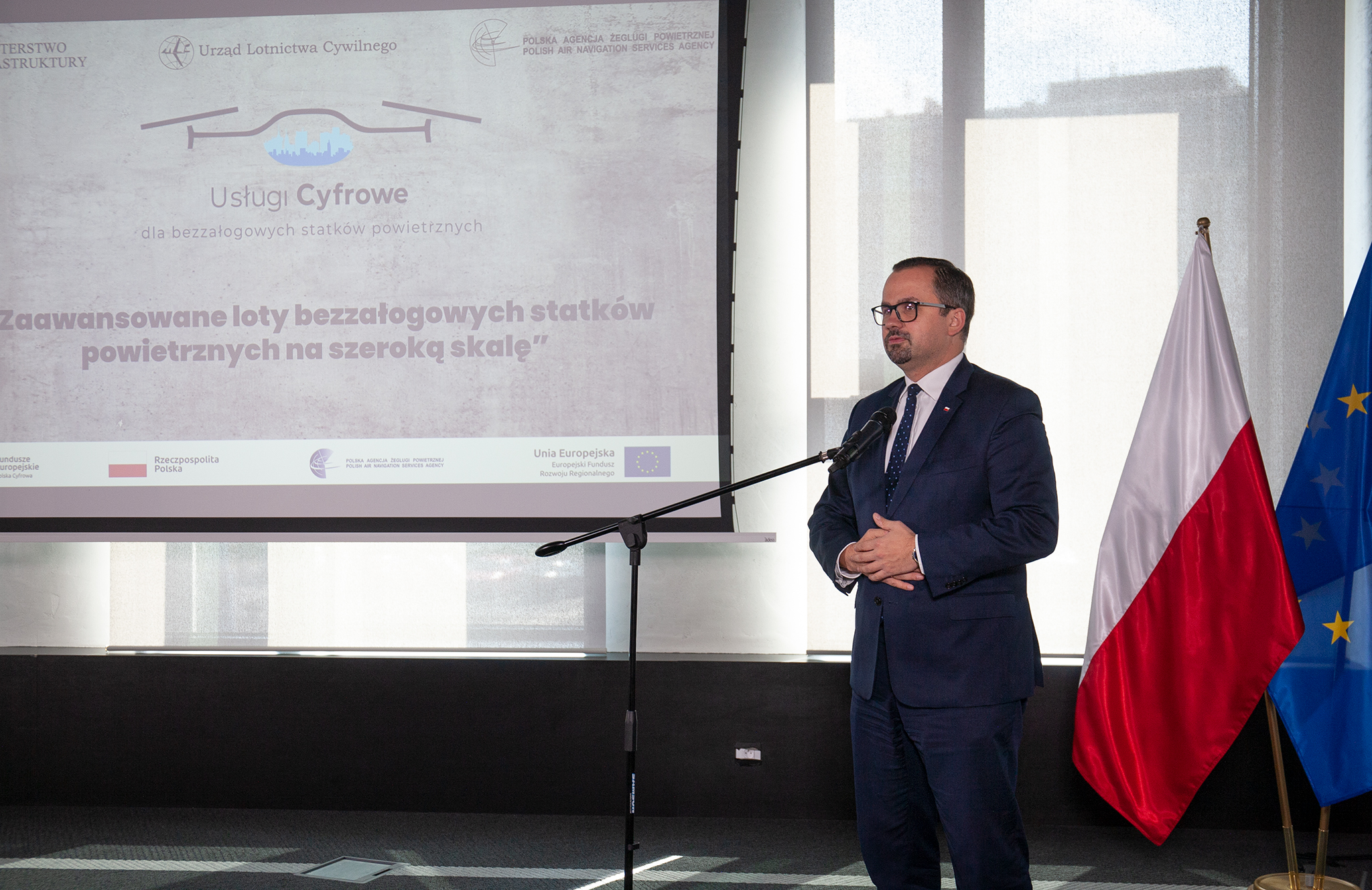 Marcin Horała, Sekretarz stanu w Ministerstwie Infrastruktury, pełnomocnik rządu ds. CPK podczas konferencji inaugurującej konkurs